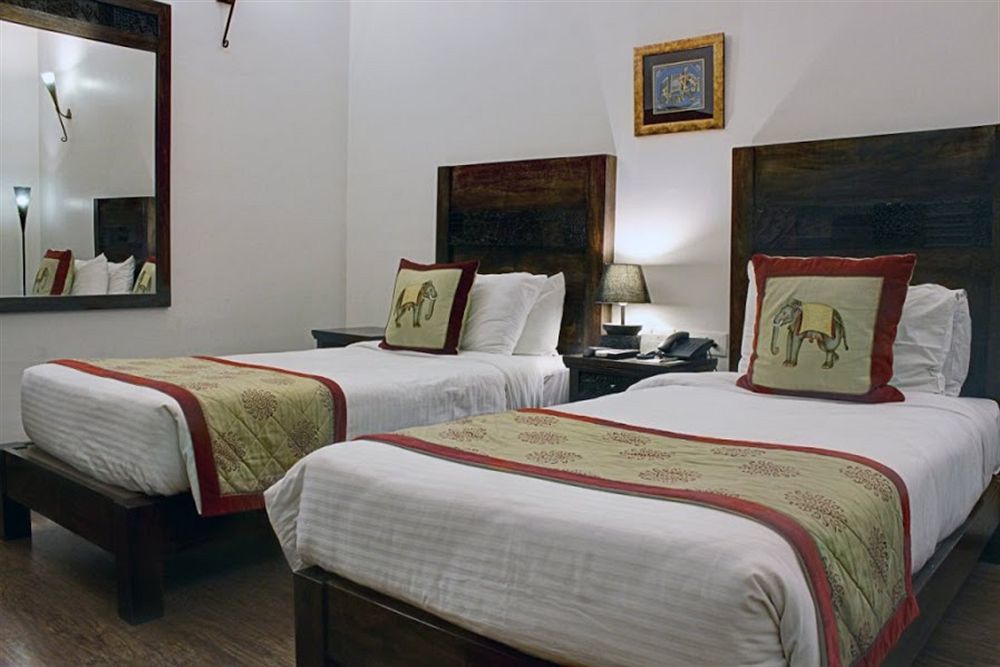Devraj Niwas Hotel Jaipur Ngoại thất bức ảnh