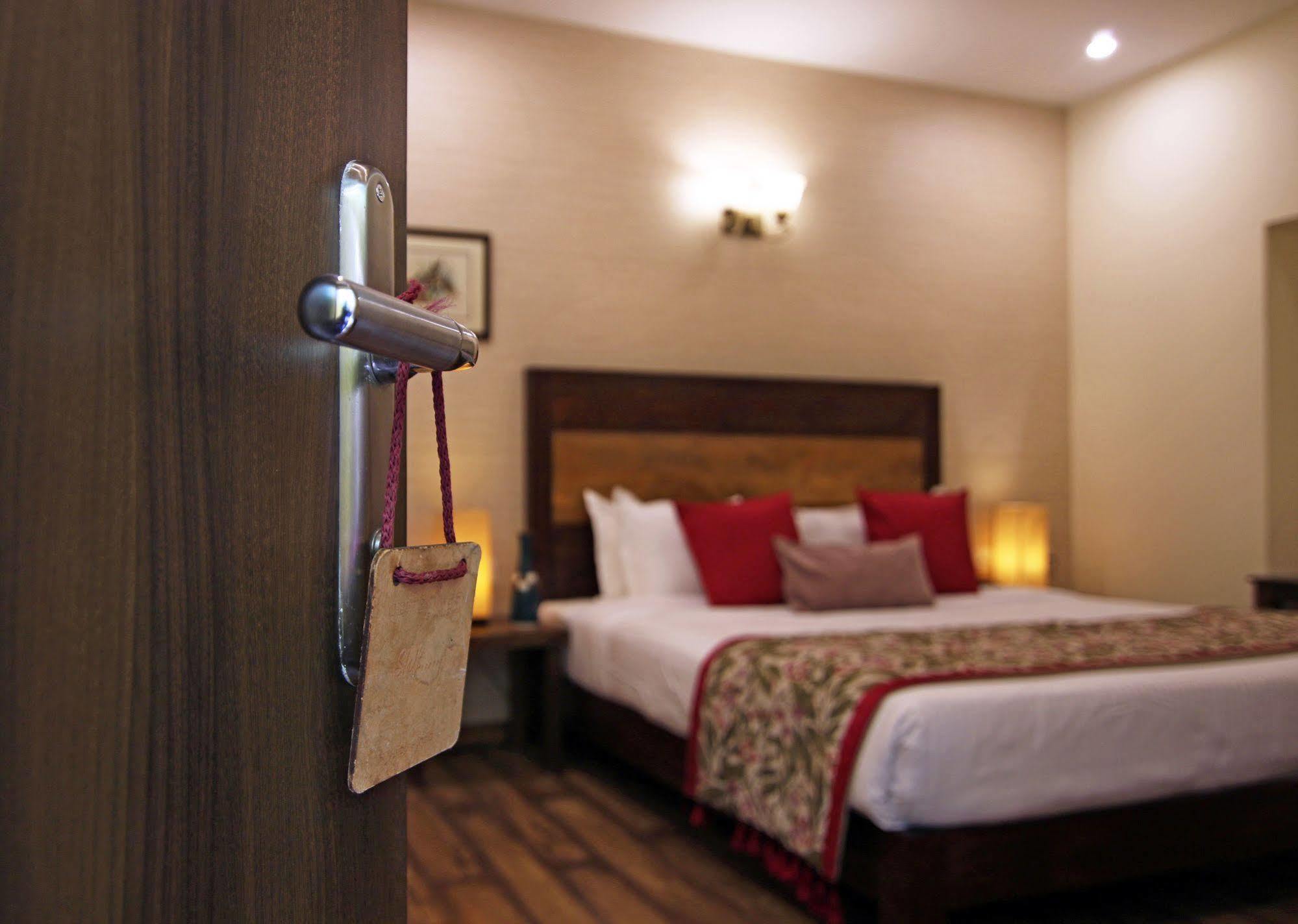 Devraj Niwas Hotel Jaipur Ngoại thất bức ảnh