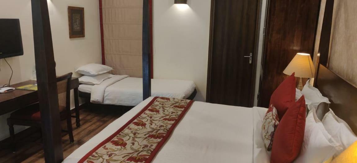 Devraj Niwas Hotel Jaipur Ngoại thất bức ảnh